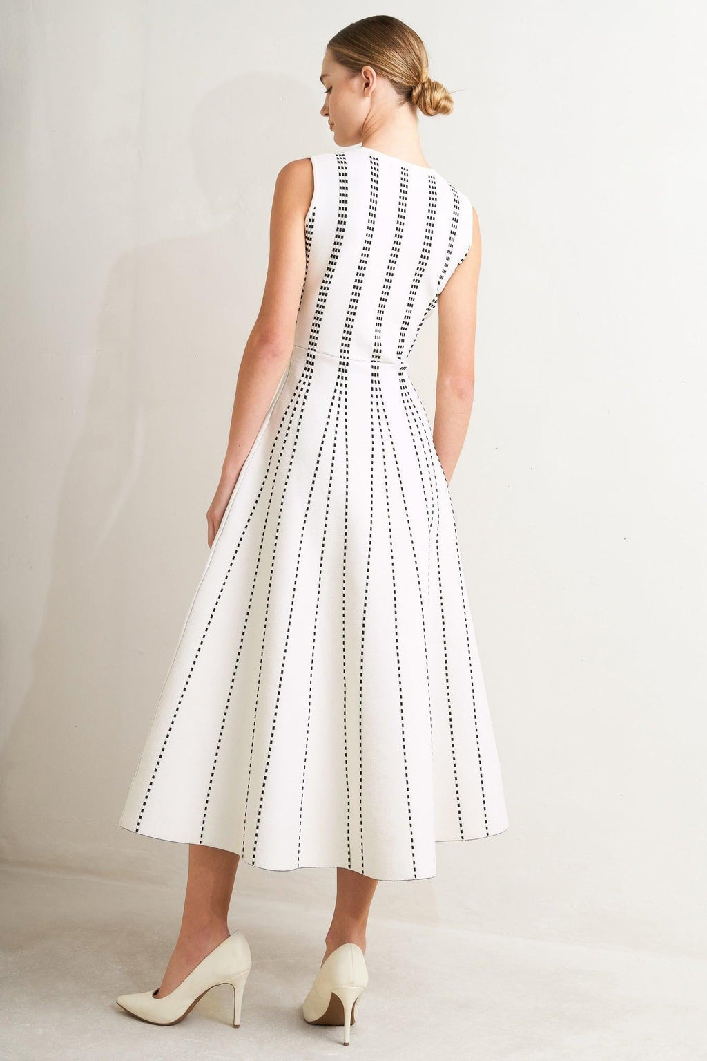 PERFECTLY POISED JACQUARD SWEATER MIDI DRESS Flying Tomato