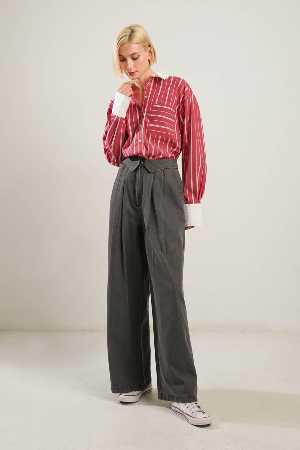 BEHIND THE GRIN WOVEN TOP Flying Tomato