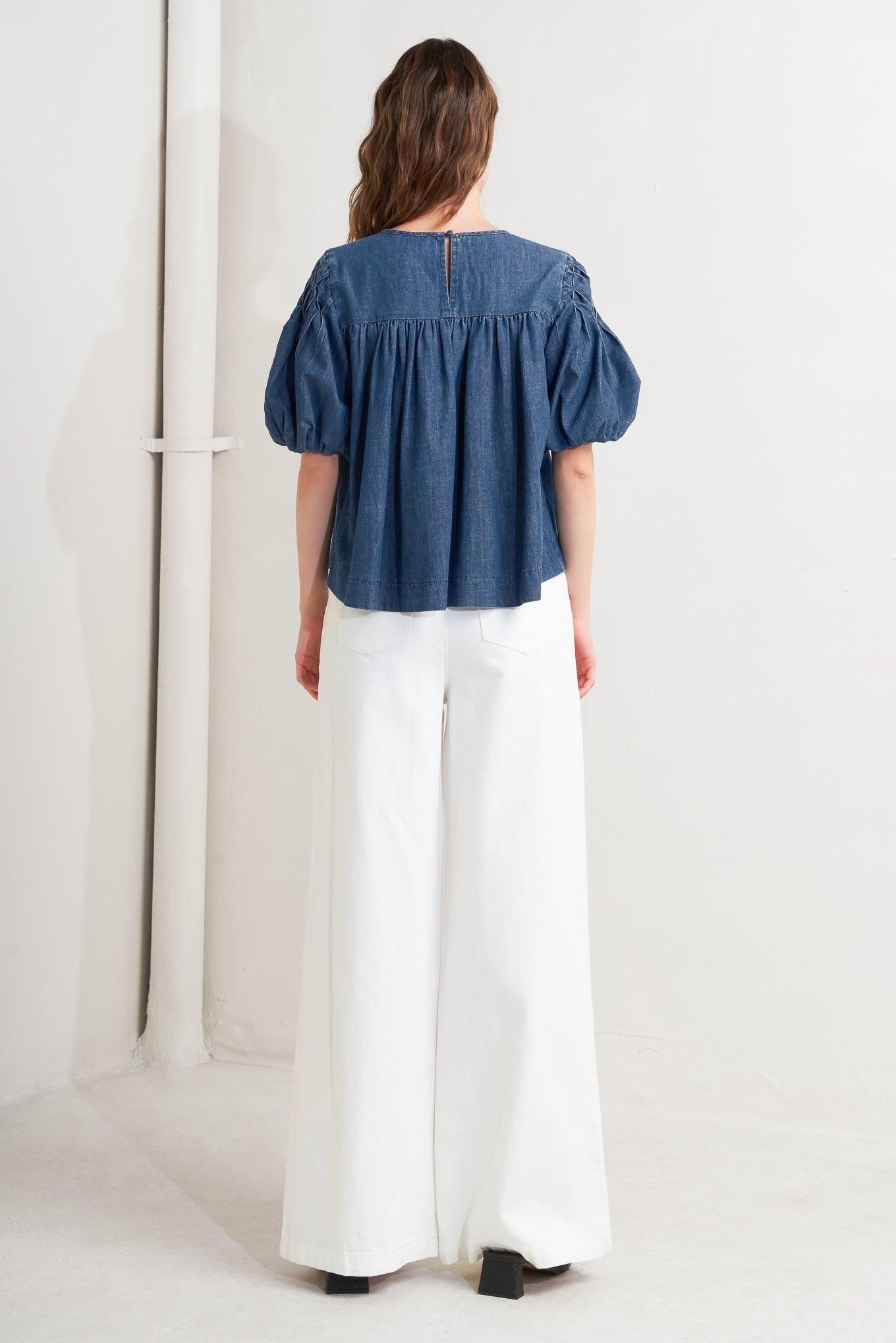 COTTAGE SPELL CHAMBRAY TOP Flying Tomato