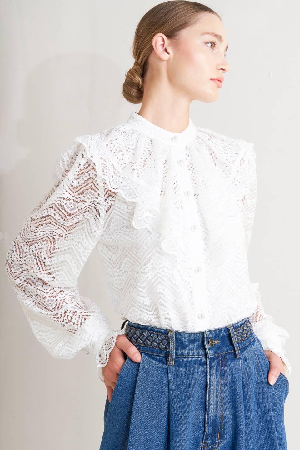 CLOUD ROMANCE WOVEN LACE TOP Flying Tomato