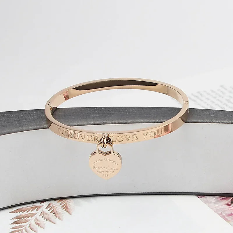Heart Pendant Love Bracelet LUXLIFE BRANDS