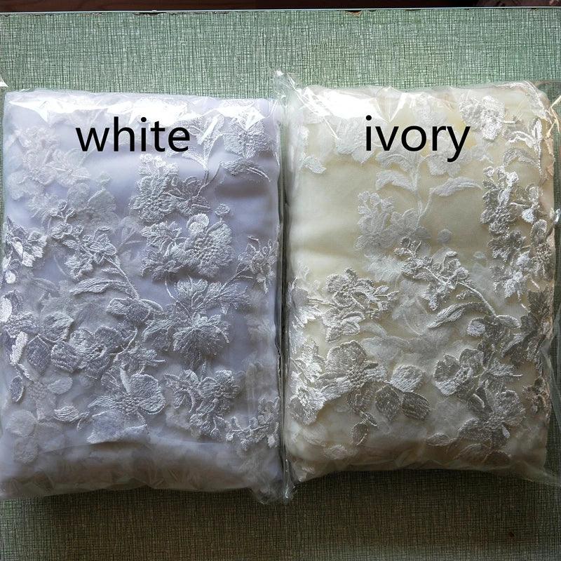 Real Photo 3m.4m.5m One Layer Wedding Veil With Comb White Lace Edge Bridal Veils Ivory Appliqued Cathedral Wedding Veil LUXLIFE BRANDS