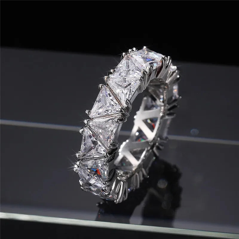 Huitan Luxury Wedding Band Promise Rings for Women Unique Triangle Cubic Zirconia Design Top Quality New Trendy Jewelry Dropship LUXLIFE BRANDS