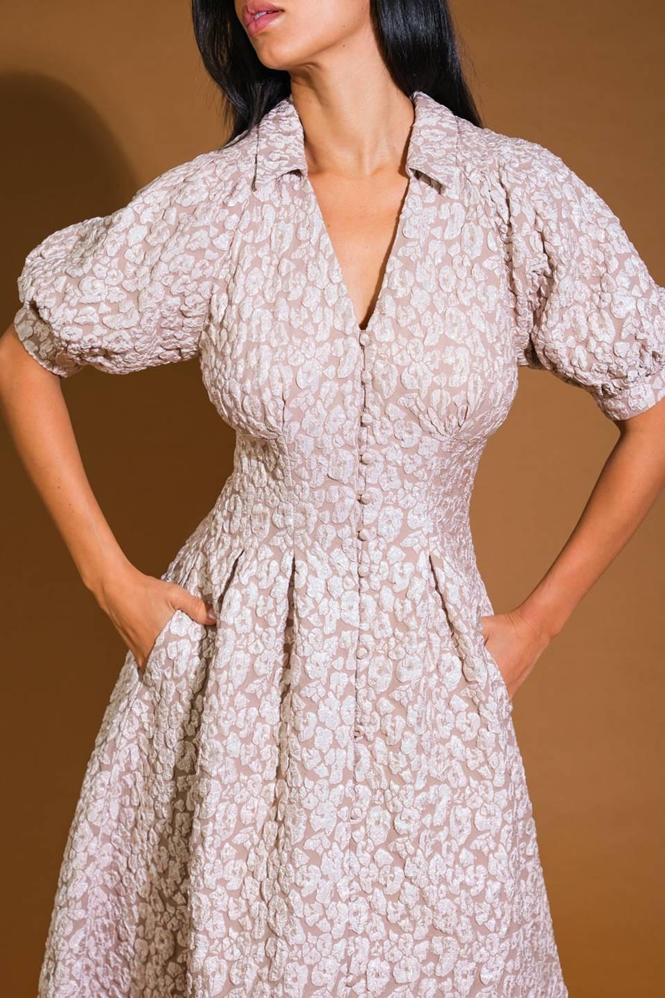 PERFECT VISION WOVEN MIDI DRESS Flying Tomato