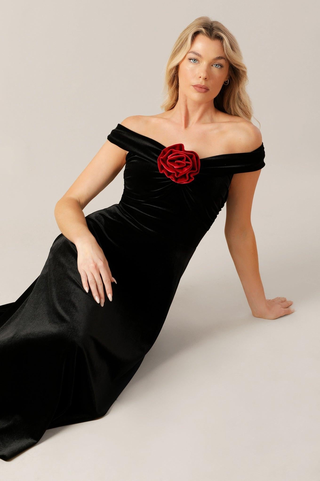 BE THERE FOR YOU VELVET MIDI DRESS Flying Tomato