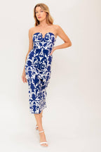 WHERE MY HEART IS CONTOURING MIDI DRESS Flying Tomato