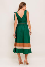 FOREST CHARM WOVEN COLOR BLOCKED MIDI DRESS Flying Tomato