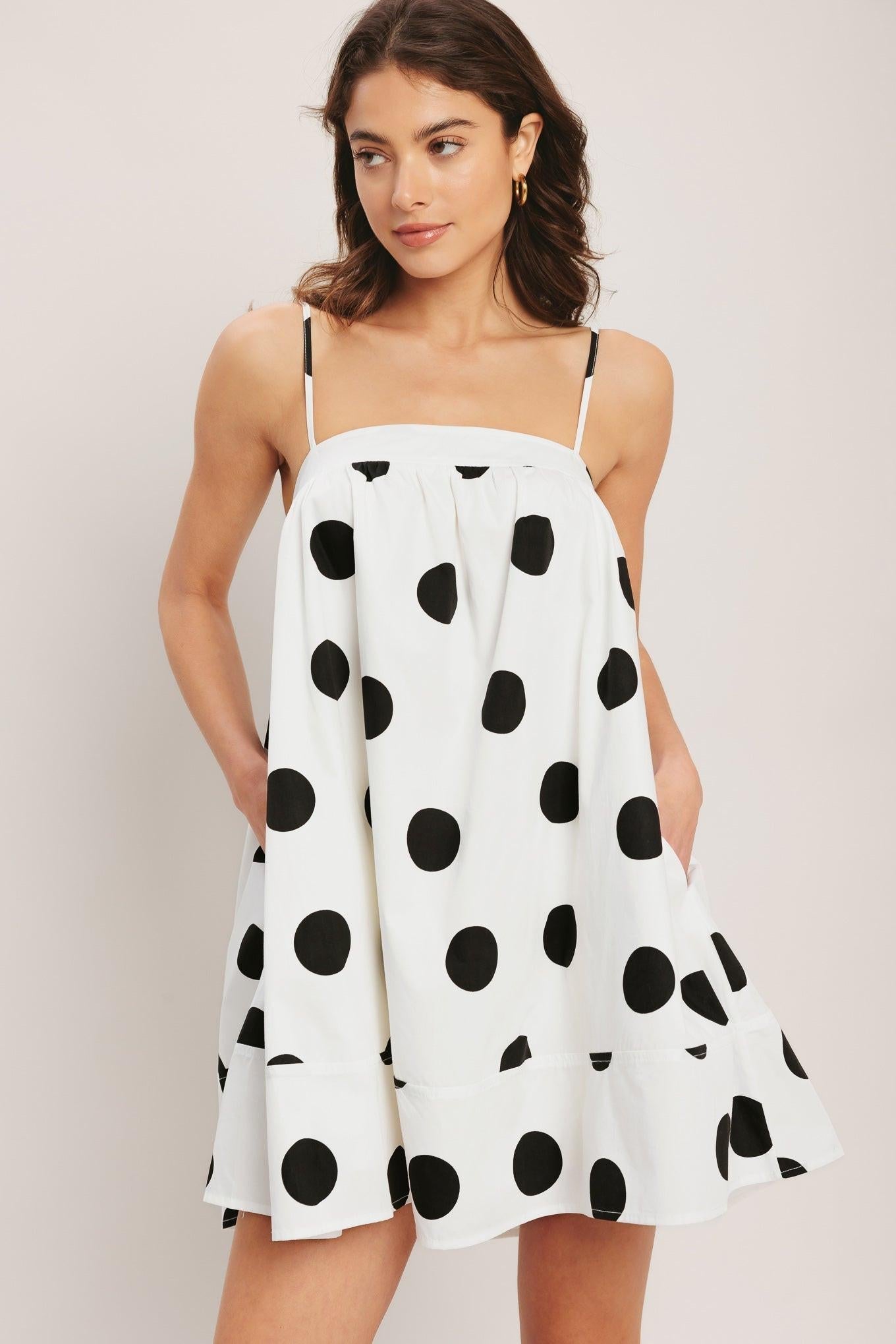 RUNWAY POLKA WOVEN MINI DRESS Flying Tomato