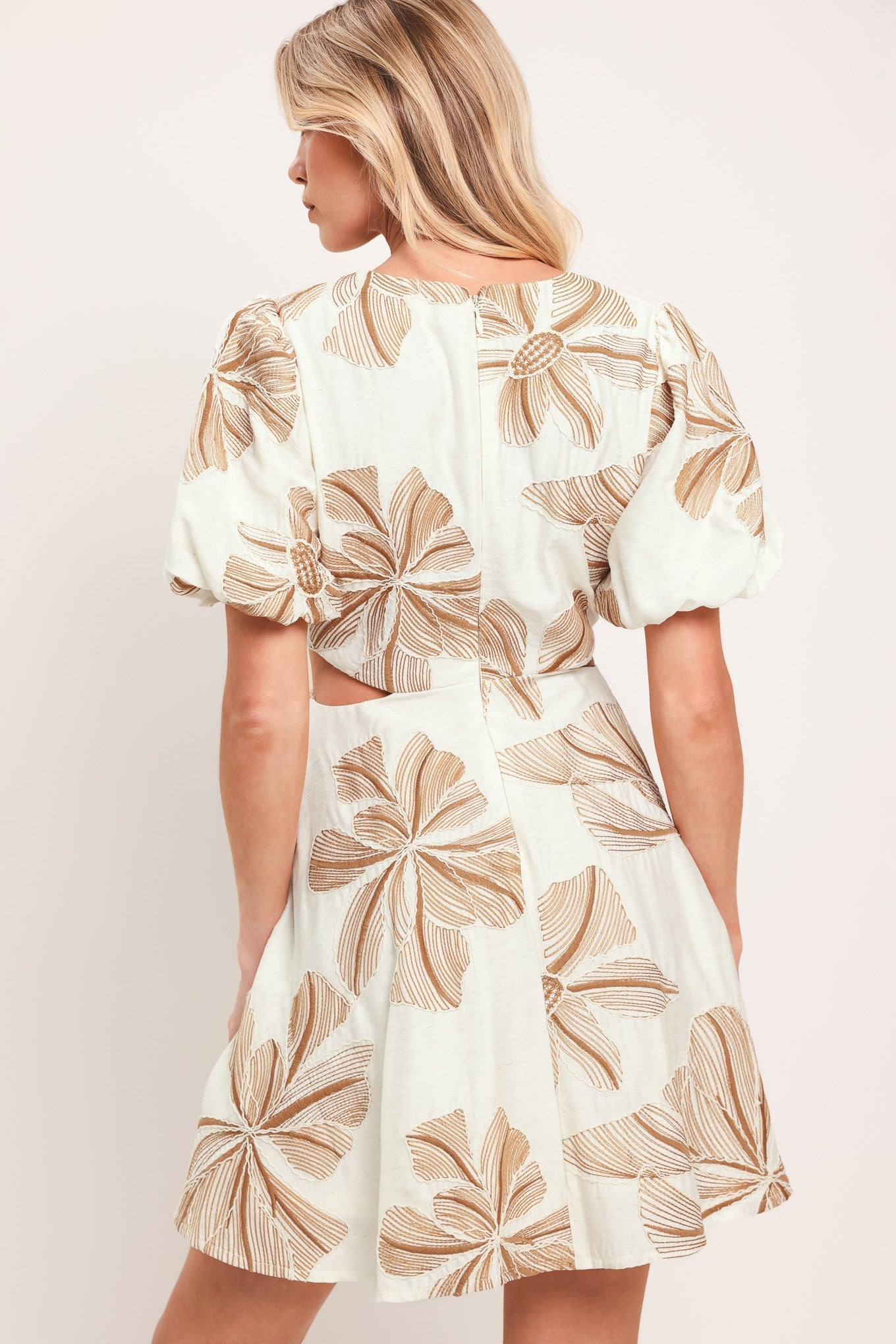 BREEZE BLOOM WOVEN MINI DRESS Flying Tomato