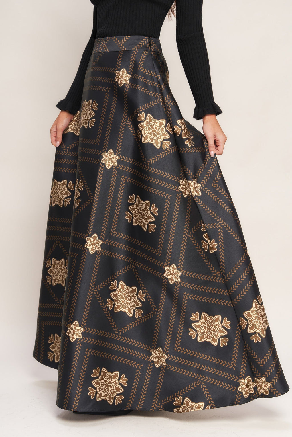 ORNAMENTAL NIGHTS WOVEN MAXI CIRCLE SKIRT Flying Tomato