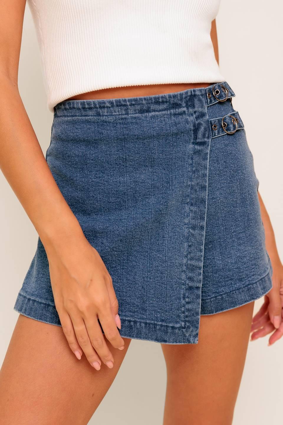 WILD BLUE MORNINGS DENIM SKORT Flying Tomato