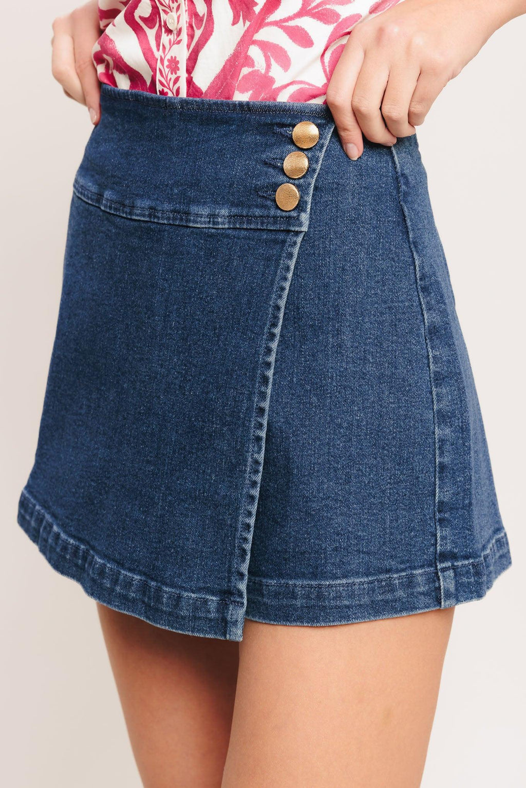 TEXTURE PLAY DENIM SKORT Flying Tomato