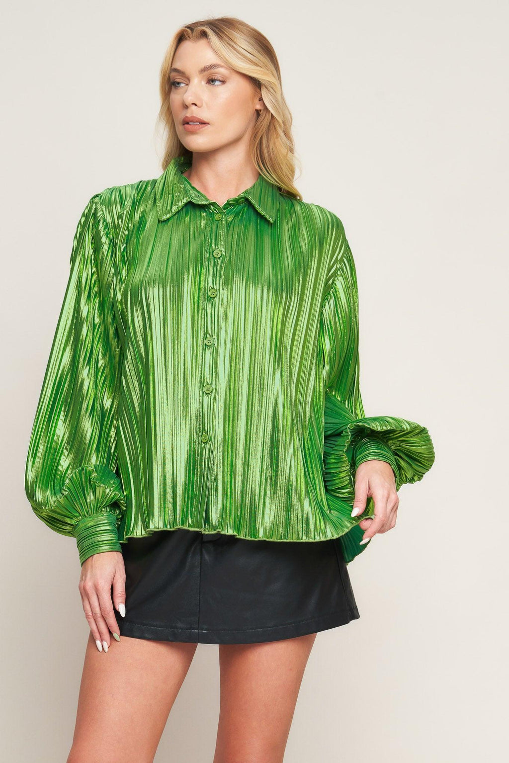 RUNWAY TREND FOILED TOP Flying Tomato