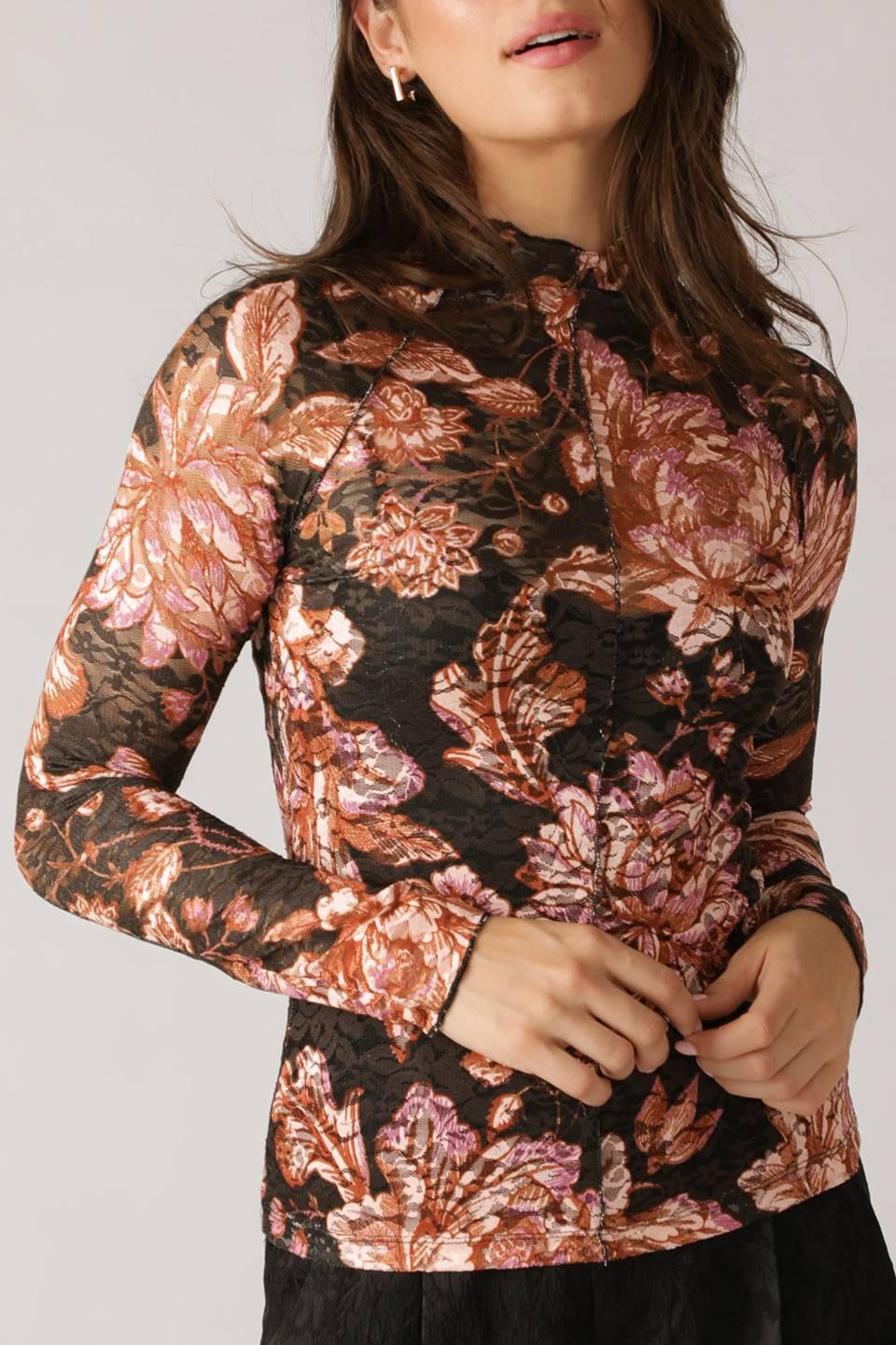 FIRESIDE CHATS STRETCH LACE TOP Flying Tomato