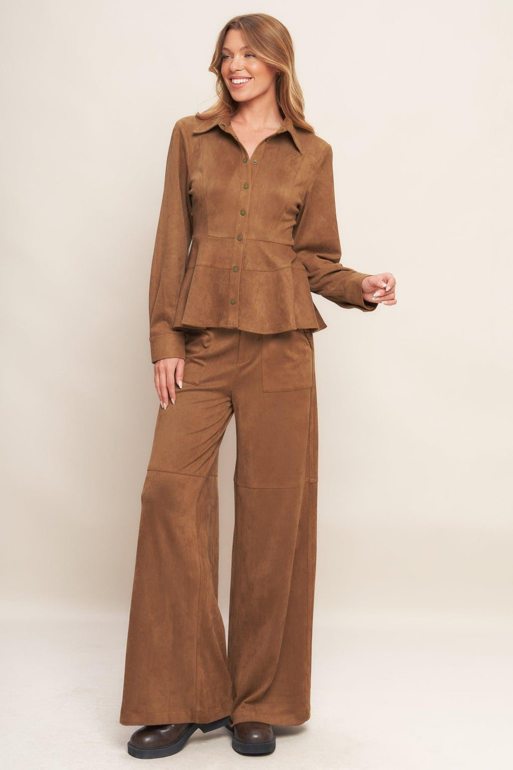 REFINED IMPRESSION FAUX SUEDE TOP Flying Tomato