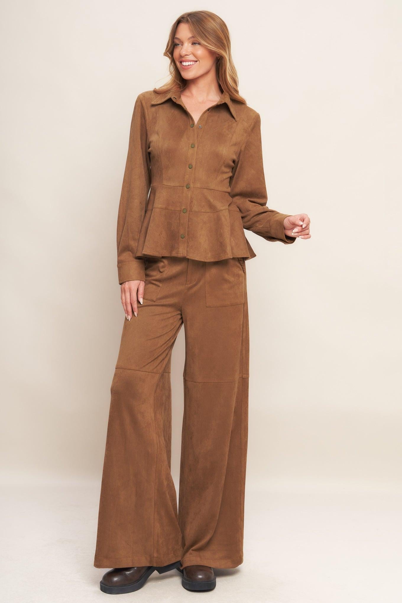 REFINED IMPRESSION FAUX SUEDE TOP Flying Tomato