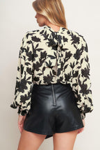 FREEDOM FLORAL STATEMENT WOVEN TOP Flying Tomato