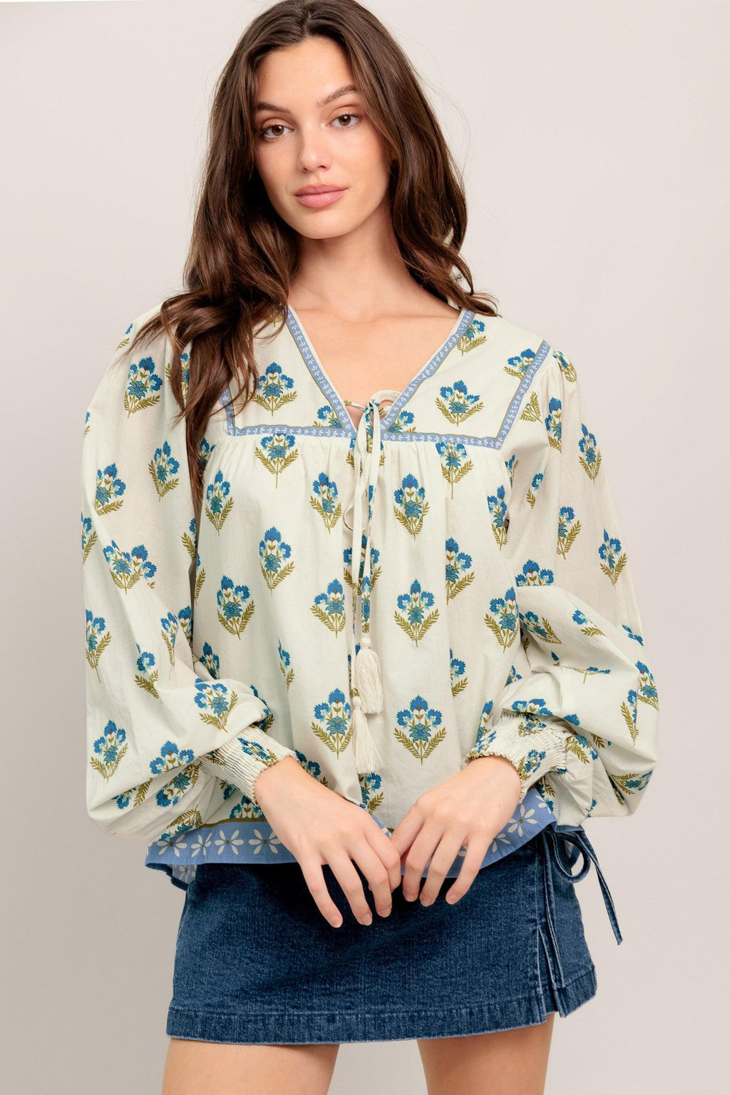FROM COFFEE RUNS TO WEEKENDS WOVEN TOP Flying Tomato