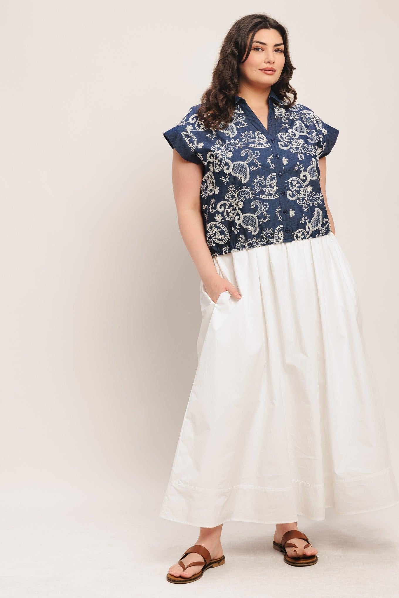 HANDCRAFTED FEEL EMBROIDERY TOP Flying Tomato