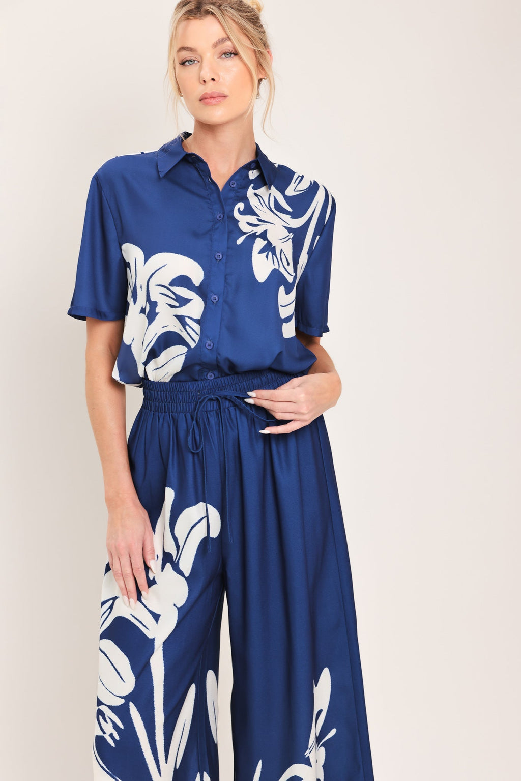 COASTAL BLOOM WOVEN TOP Flying Tomato