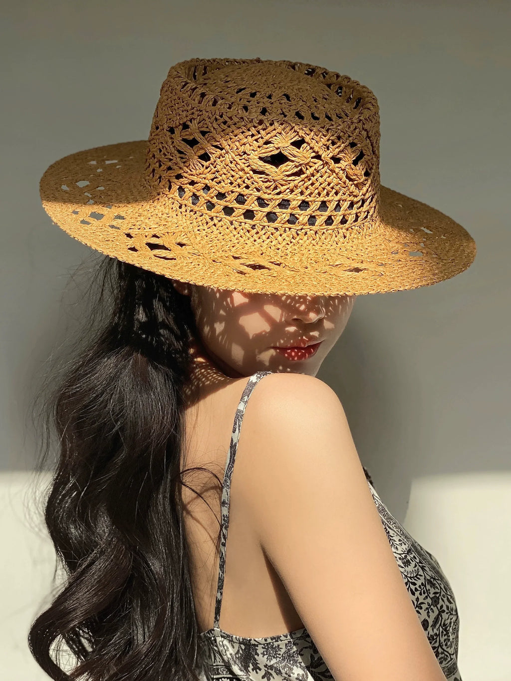 Fashion Style Spring/Summer Weaving Hollow Hand-Knitted Panama Vacation Wide Brim Straw Hat Sun Protection Sun Shade Outing Beach Hat