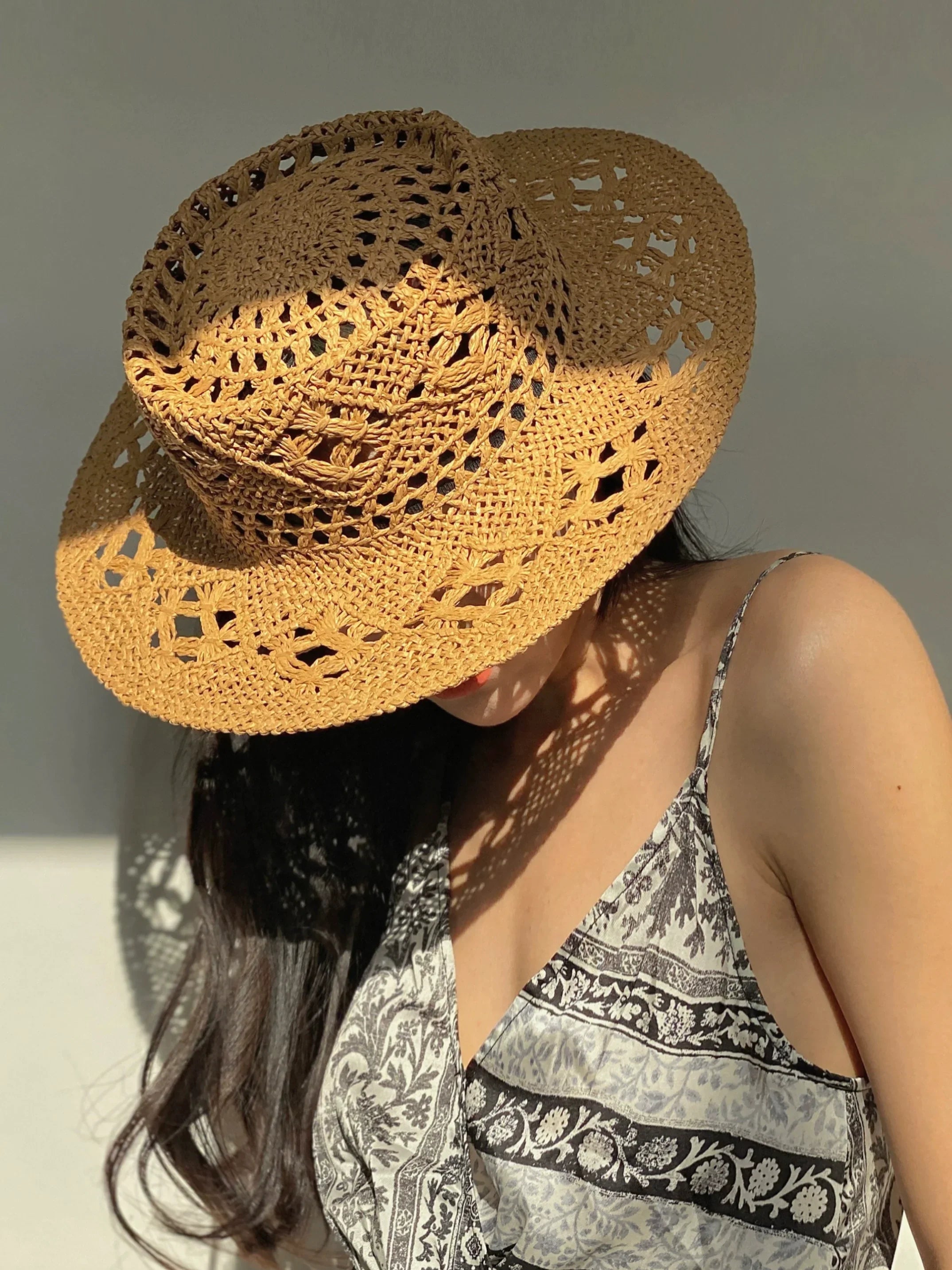 Fashion Style Spring/Summer Weaving Hollow Hand-Knitted Panama Vacation Wide Brim Straw Hat Sun Protection Sun Shade Outing Beach Hat