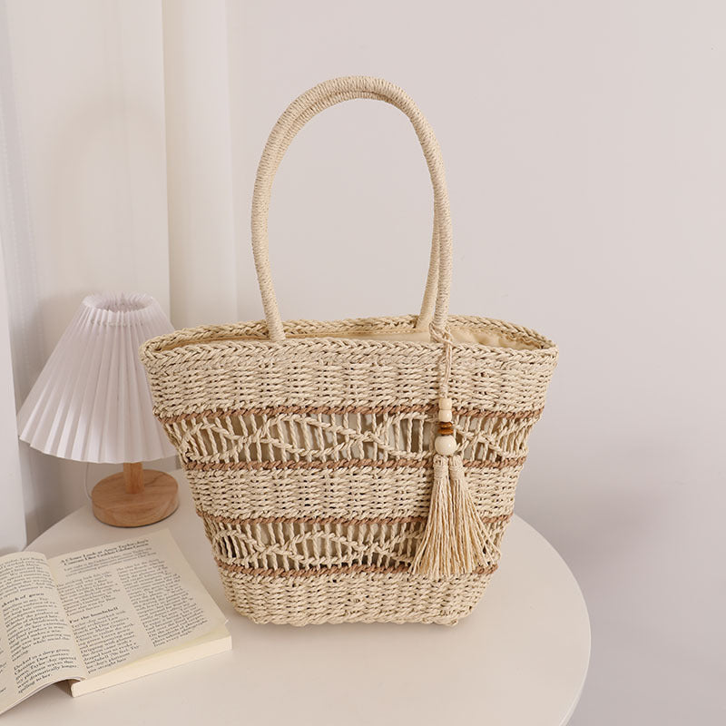 Hollow Out Cutout Shoulder Straw Bag Tassel Portable Straw Bag Woven Bag Vacation Beach Bag Women Bag Bella Mia