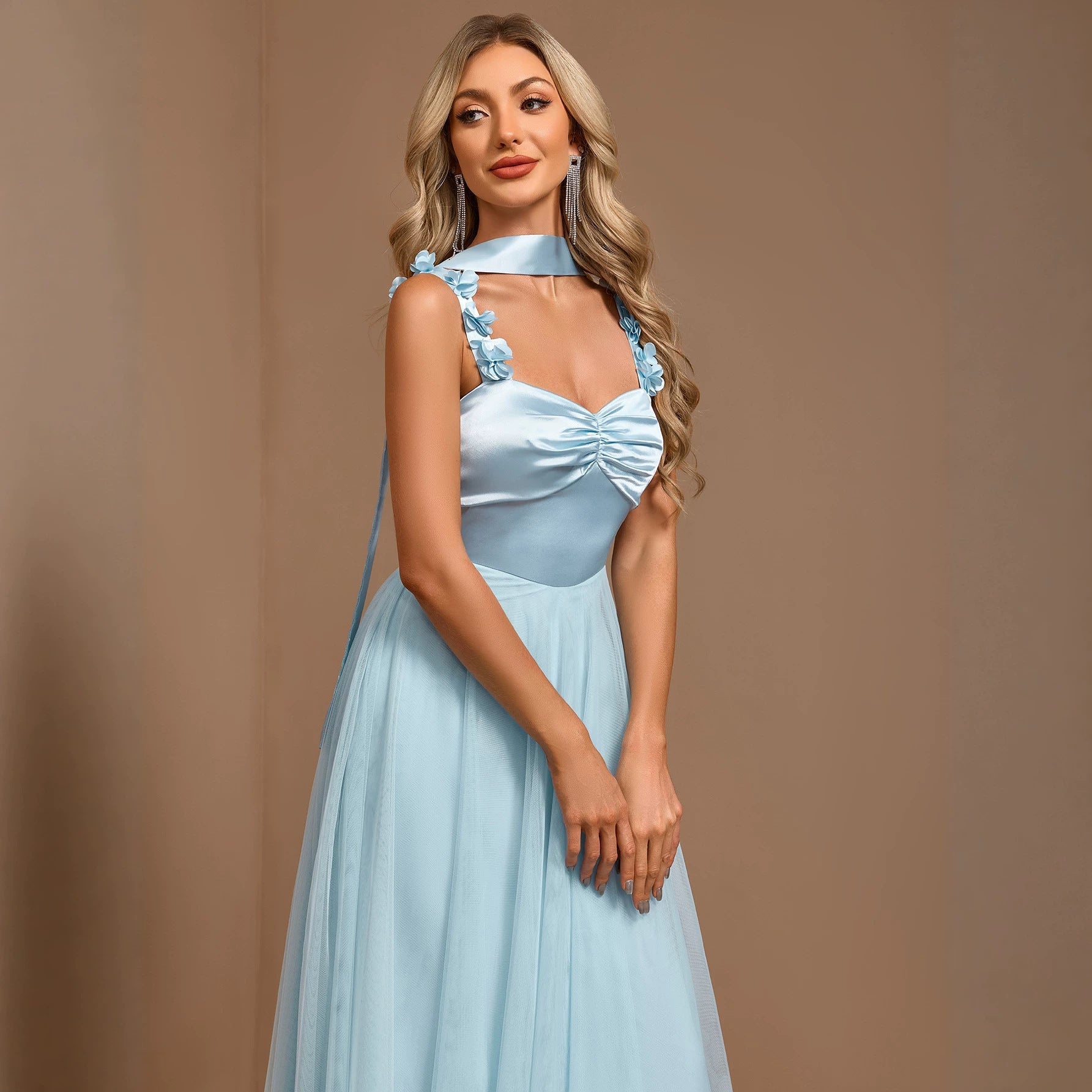 Elegant Halter Strap Handmade Floral Pleated Chest Color Stitching Mesh A Swing Evening Dress