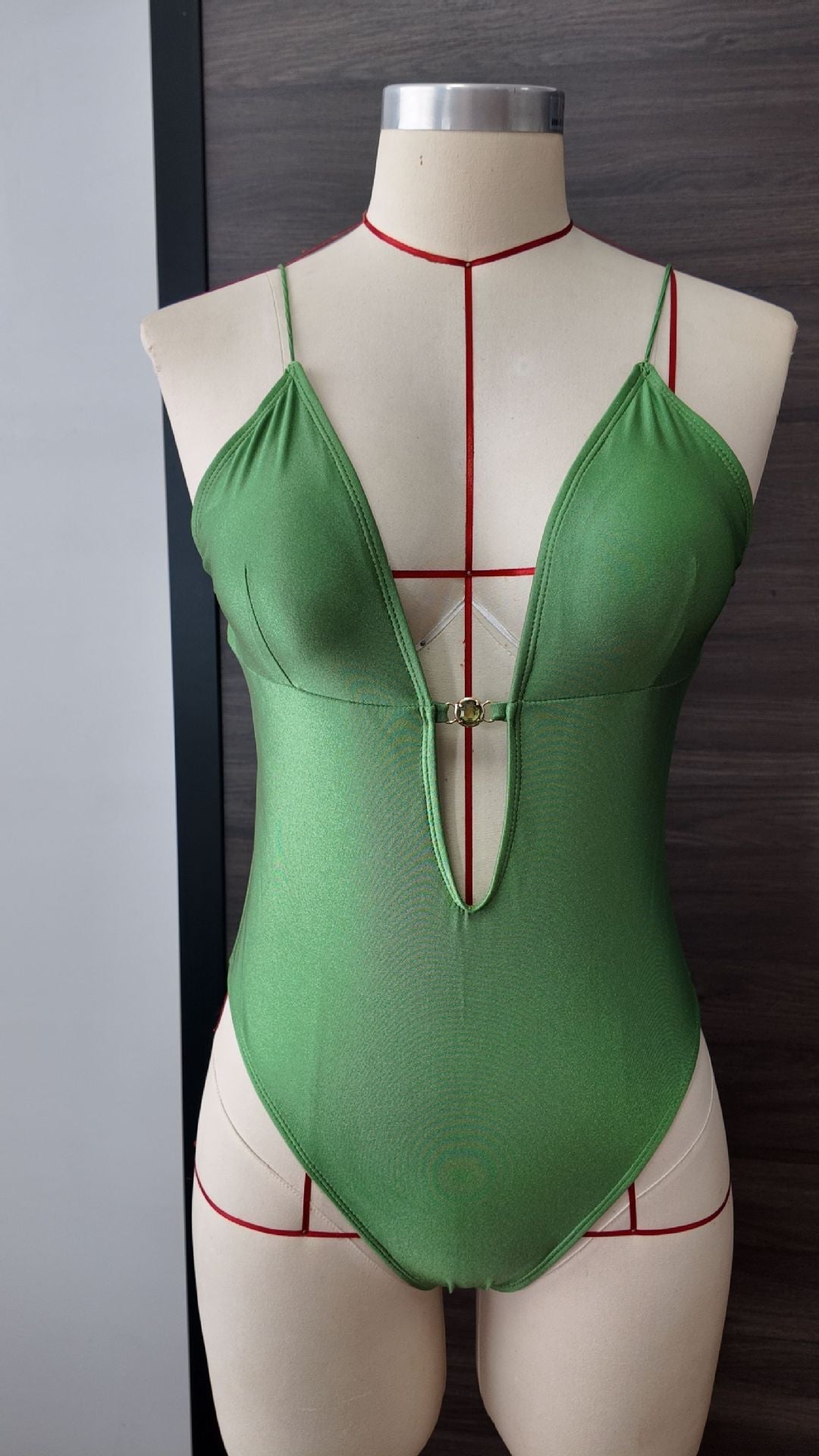 Solid Color Sexy Lace up One Piece Swimsuit Women Nylon Light Diamond Swimsuit Bella Mia