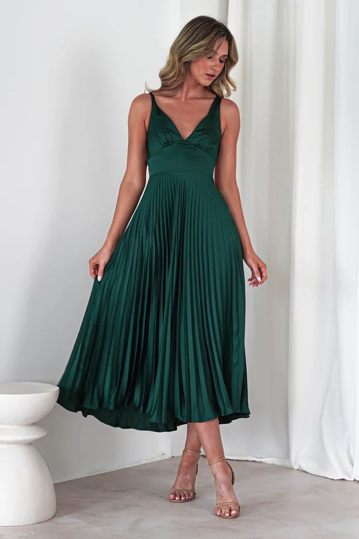 Summer Women Clothing Solid Color Pleated Sexy V neck Strap Dress Bella Mia