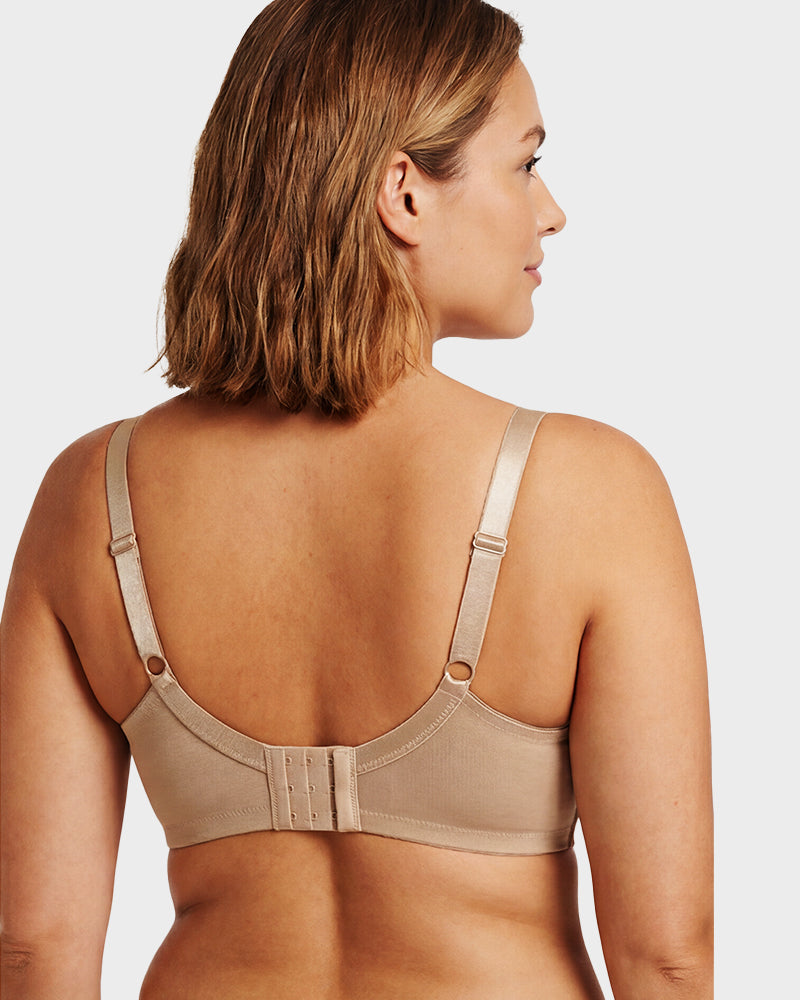 Plus-Size Pearl Shimmer Lace Minimizer Bra