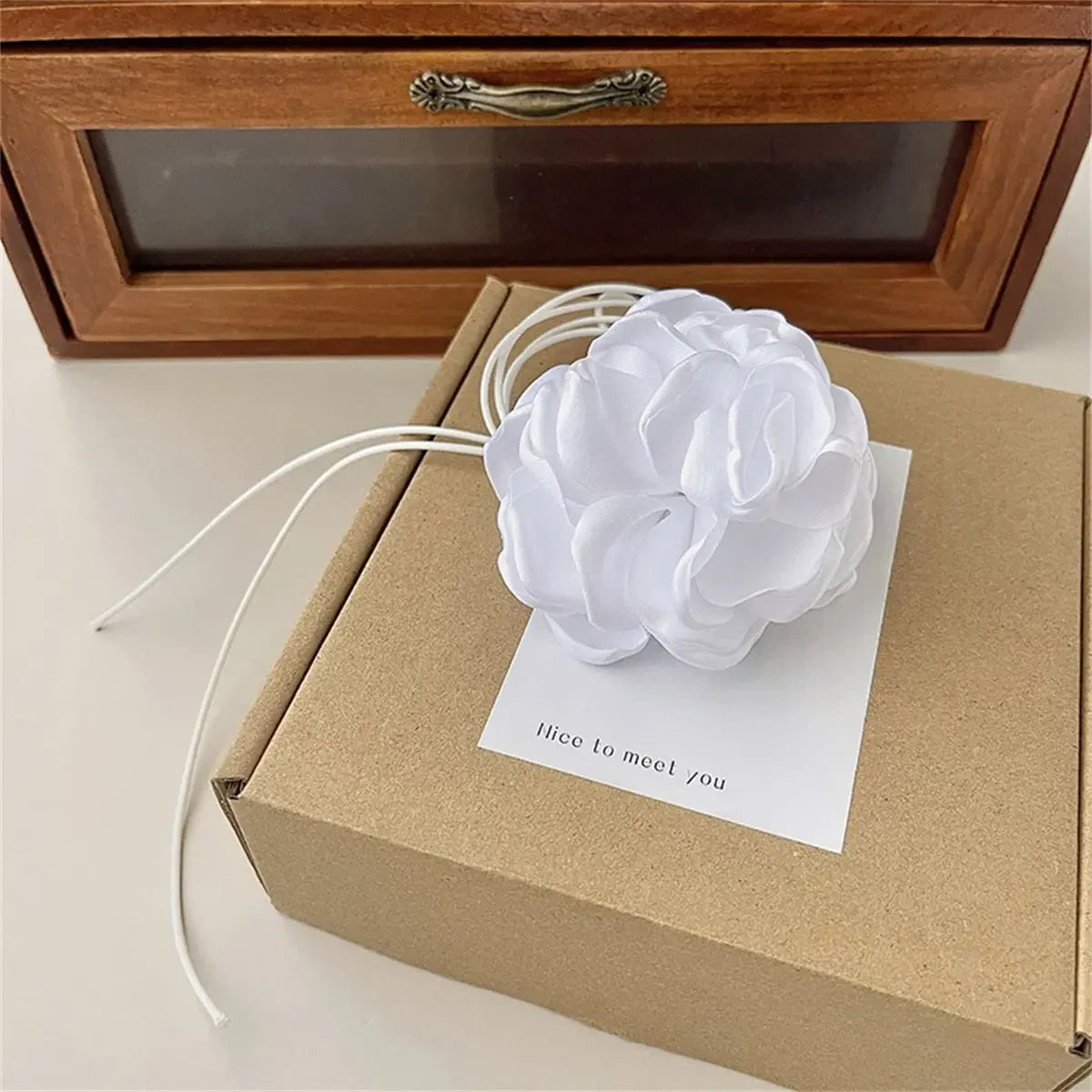 Long Rope with Big Flower Choker Necklace for Women Elegant Lace-up Rope Chain Necklace on Neck 2023 Fashion Jewelry Accessories