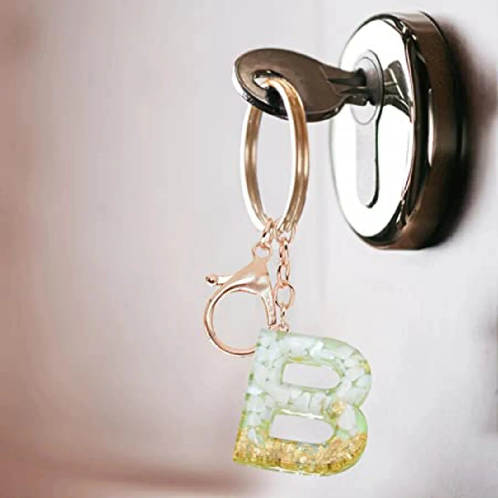 Fashion Bling A to Z Letter Keychain With White Tassel 26 Initial Keychain Car Key Holder Handbag Accessories LUXLIFE BRANDS