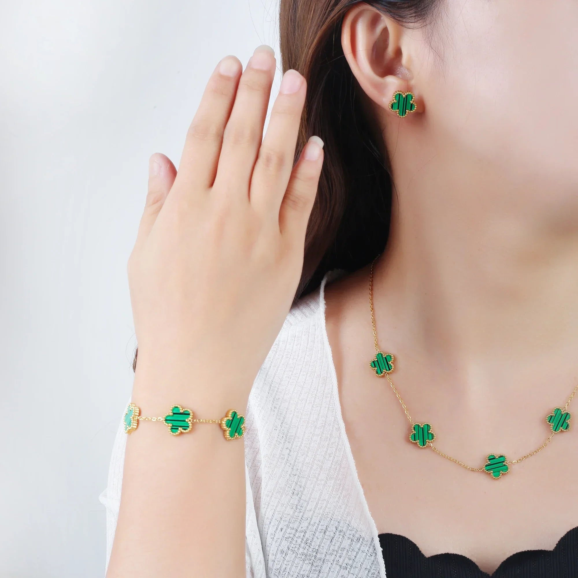 Classic Stainless Steel Hot Selling Golden Clover Adjustable Bracelet Luxury Five Leaf Flower Bracelet Jewelry For Women Gift Luxlife Brands