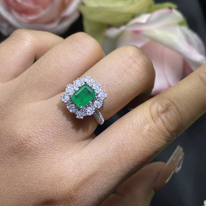 New luxurious personality ring set with natural emerald delicate large granule attended banquet party jewelry LUXLIFE BRANDS