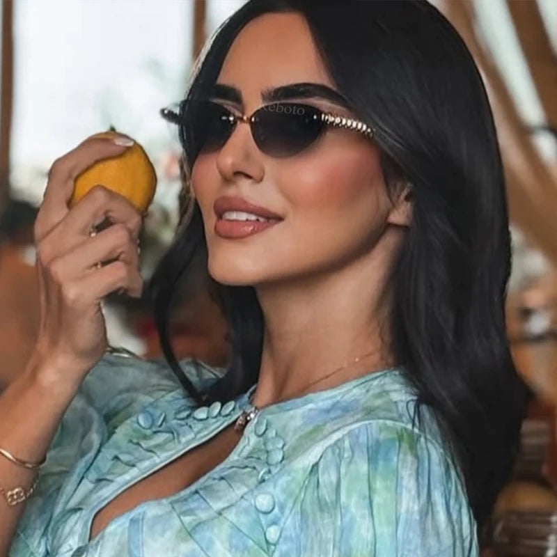 New Cat Eye Rivet Rimless Sunglasses Women Luxury Fashion Brand Oval Narrow Sun Glasses Shades Trendy Elegant Unique Eyewear