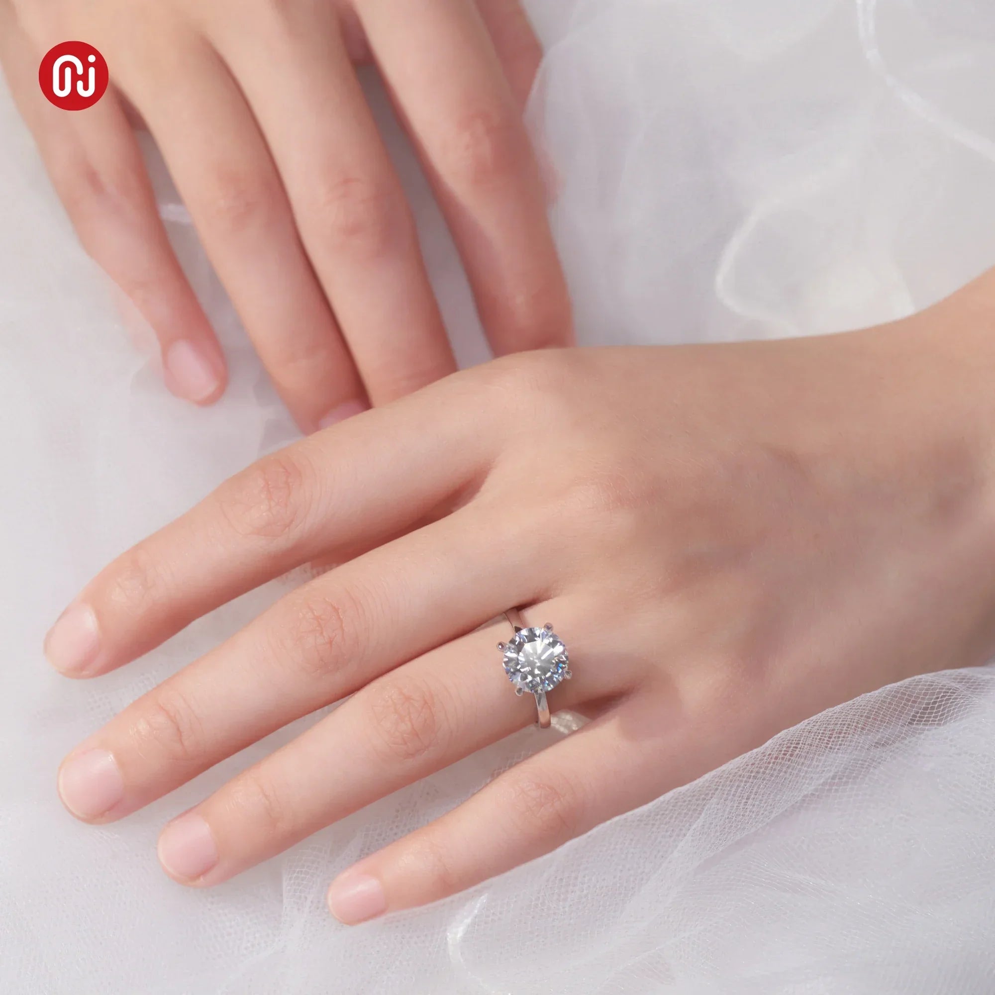 GIGAJEWE BIG 4.0ct Moissanite Super Shiny Round Cut Simplic 18K Plating Silver Ring Diamond Test Passed Fashion Woman Girl Gift Luxlife Brands