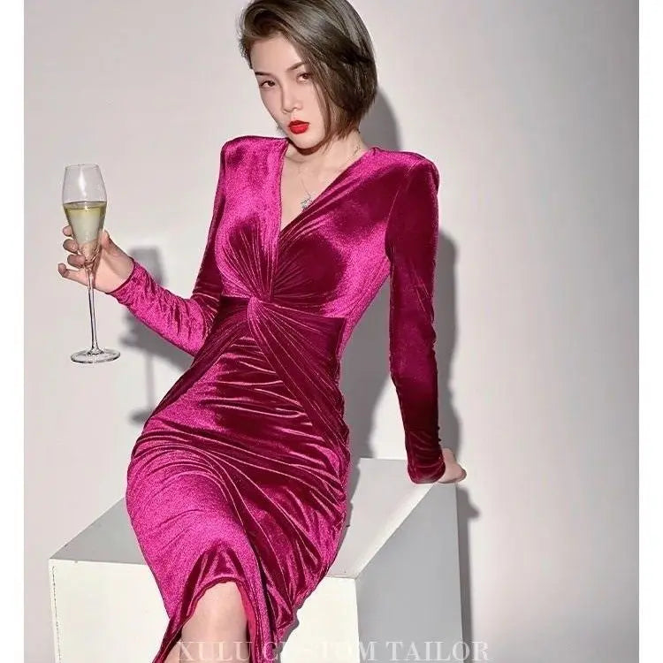 Golden Velvet Fashionable Temperament Long Sleeved Right Angled Shoulder V-neck Dress for Women's Fashionable Temperament Skirt