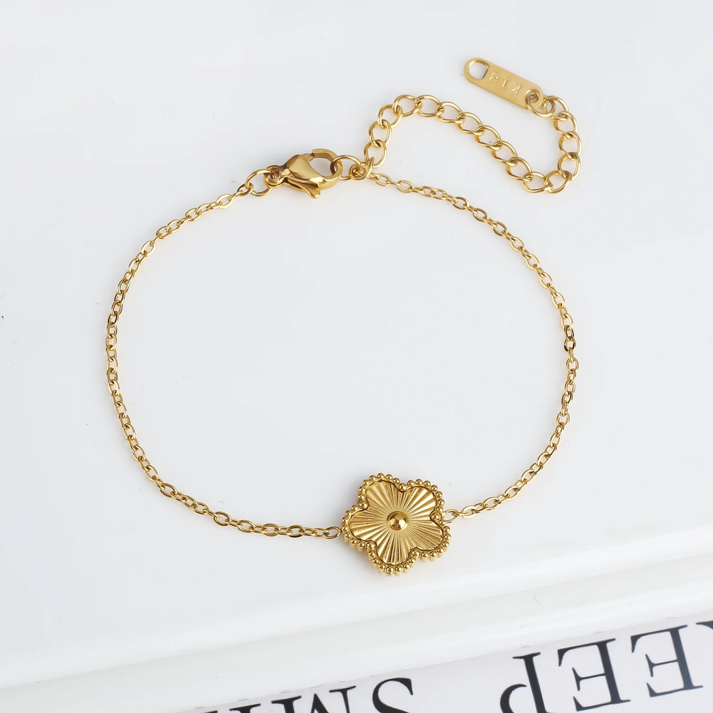 Classic Stainless Steel Hot Selling Golden Clover Adjustable Bracelet Luxury Five Leaf Flower Bracelet Jewelry For Women Gift