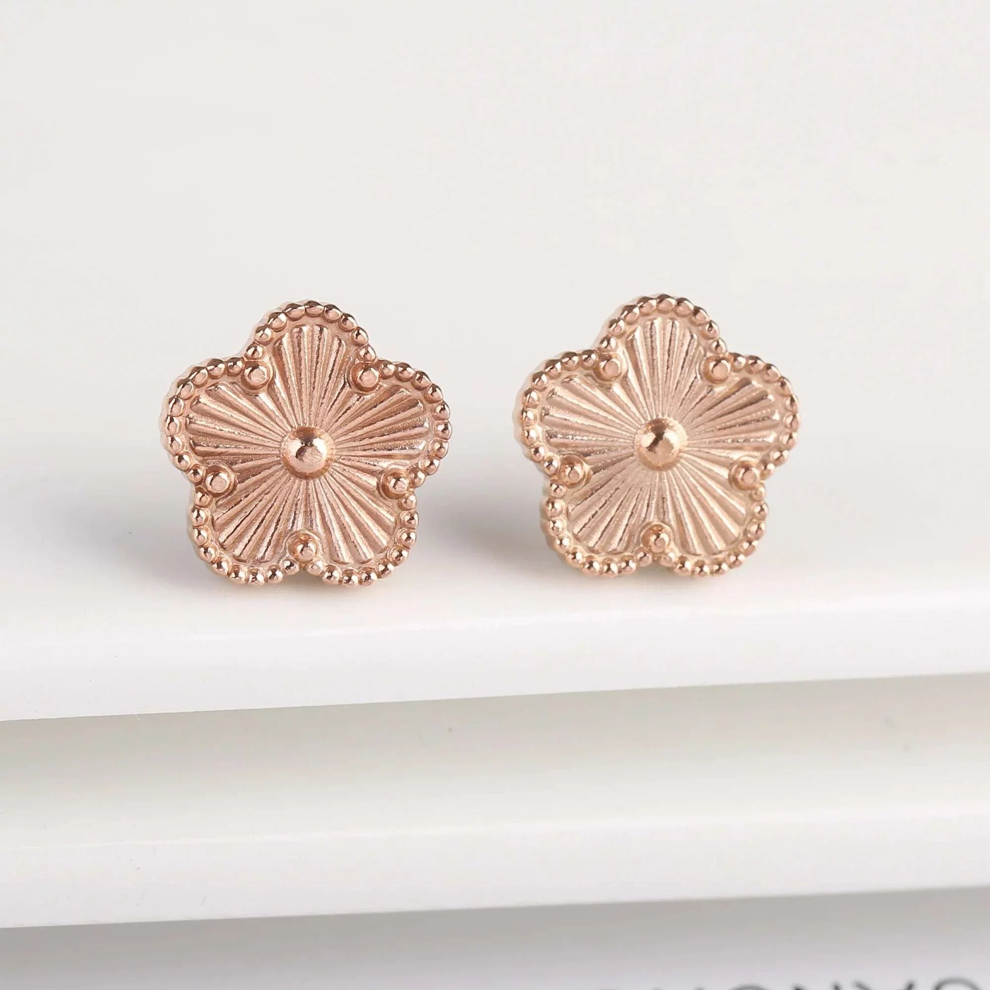 Hot Sale Stainless Steel Laser Five Leaf Flower Petal Adjustable Clover Bracelet Classic for Woman Girl Brand Jewelry Party Gift