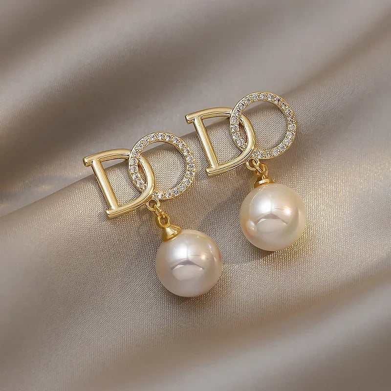 Luxury Zircon Pearl Drop Earrings For Women Girl 2022 Elegant Personality Shiny D Letter Earring Fashion Jewelry Wholesale LUXLIFE BRANDS