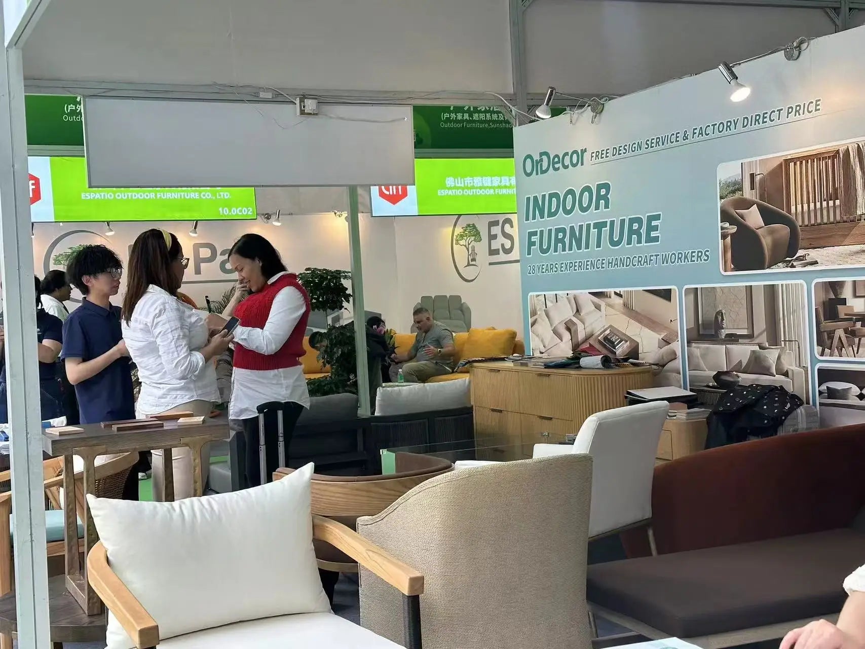 Modern Luxury Rattan Loungers Outdoor Sunbed For Beach Courtyard Park Hotel And Villa Durable Leisure Lounge Bed