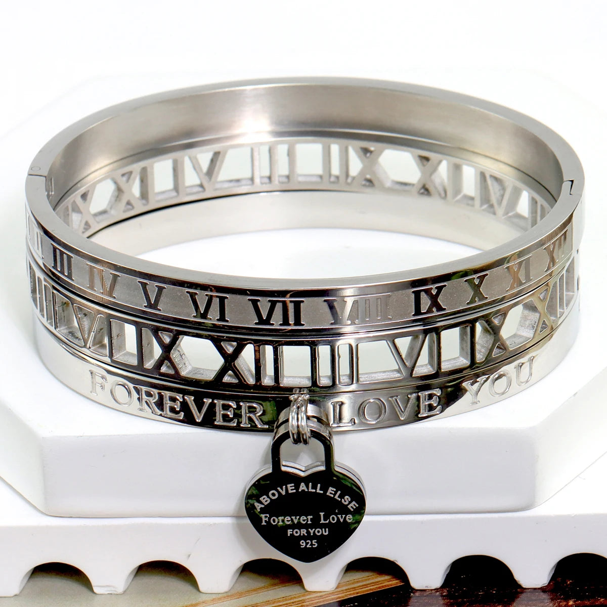 3Pcs/Sets Stainless Steel Hollow Roman Heart Bracelet for Women Leisure Wedding Jewelry Party Holiday Valentine's Day Gift