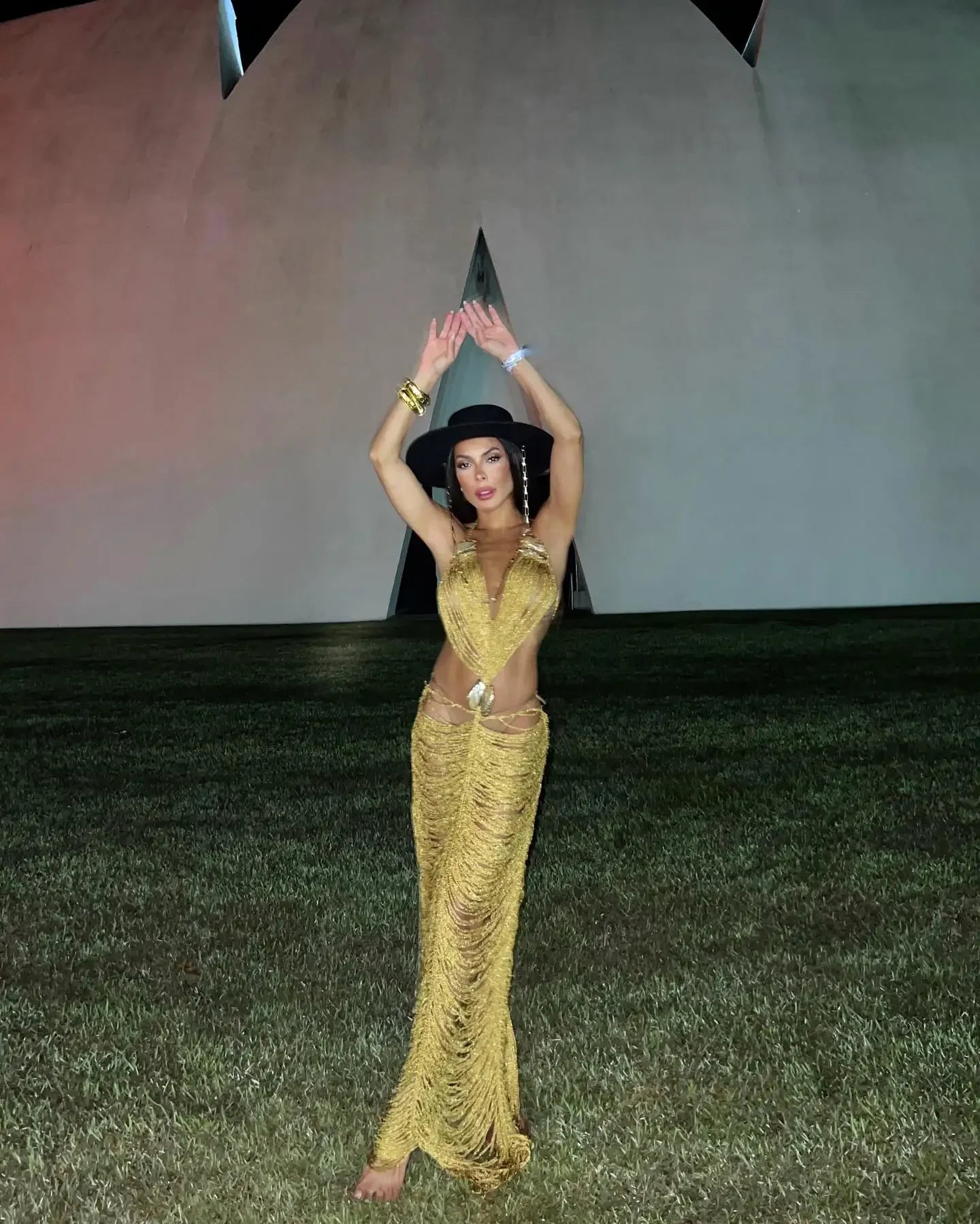 40417442037856|40417442070624|40417442103392