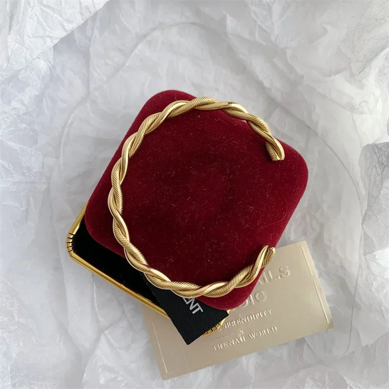 Lux SS Twist Bracelet LUXLIFE BRANDS