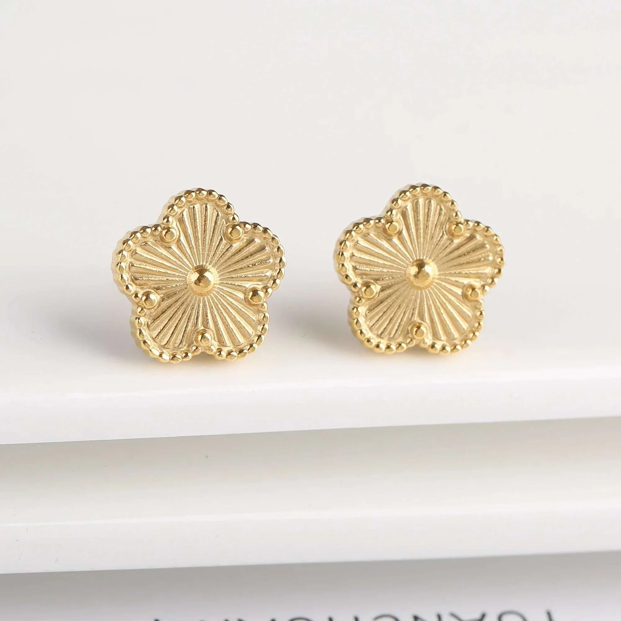 Hot Sale Stainless Steel Laser Five Leaf Flower Petal Adjustable Clover Bracelet Classic for Woman Girl Brand Jewelry Party Gift