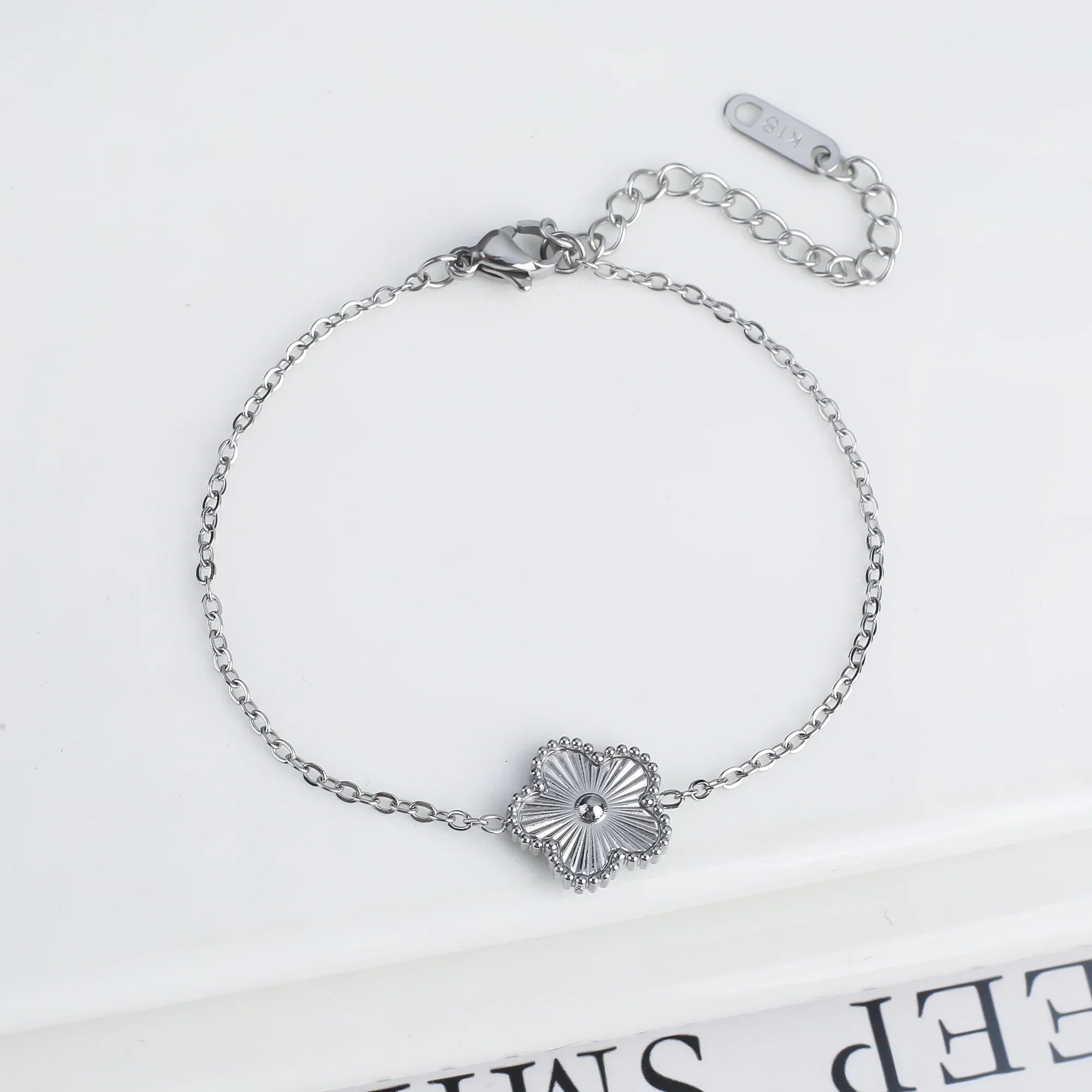 Classic Stainless Steel Hot Selling Golden Clover Adjustable Bracelet Luxury Five Leaf Flower Bracelet Jewelry For Women Gift Luxlife Brands