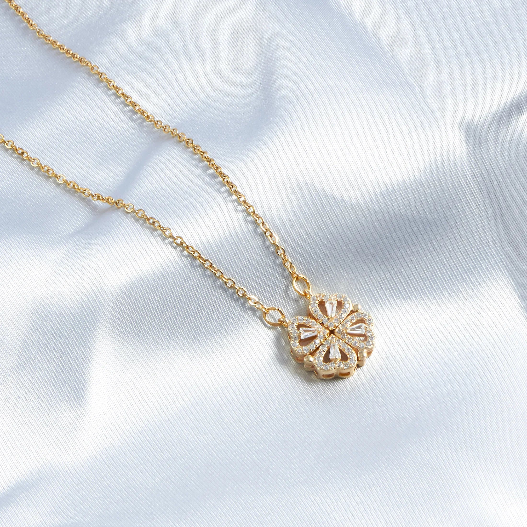 One Four-leaf clover lady small crowd necklace pendant titanium steel necklace lady jewelry LUXLIFE BRANDS