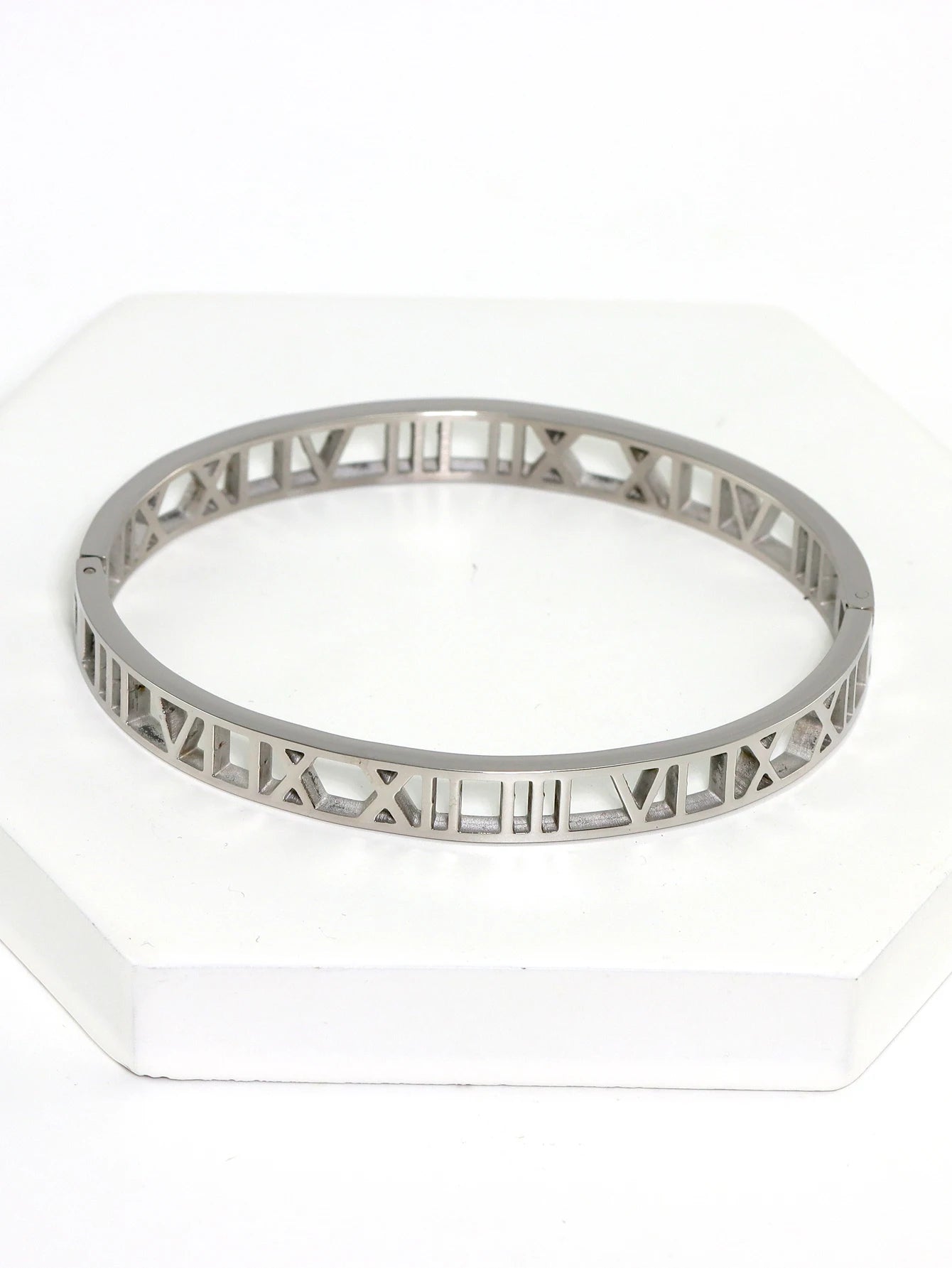 3Pcs/Sets Stainless Steel Hollow Roman Heart Bracelet for Women Leisure Wedding Jewelry Party Holiday Valentine's Day Gift