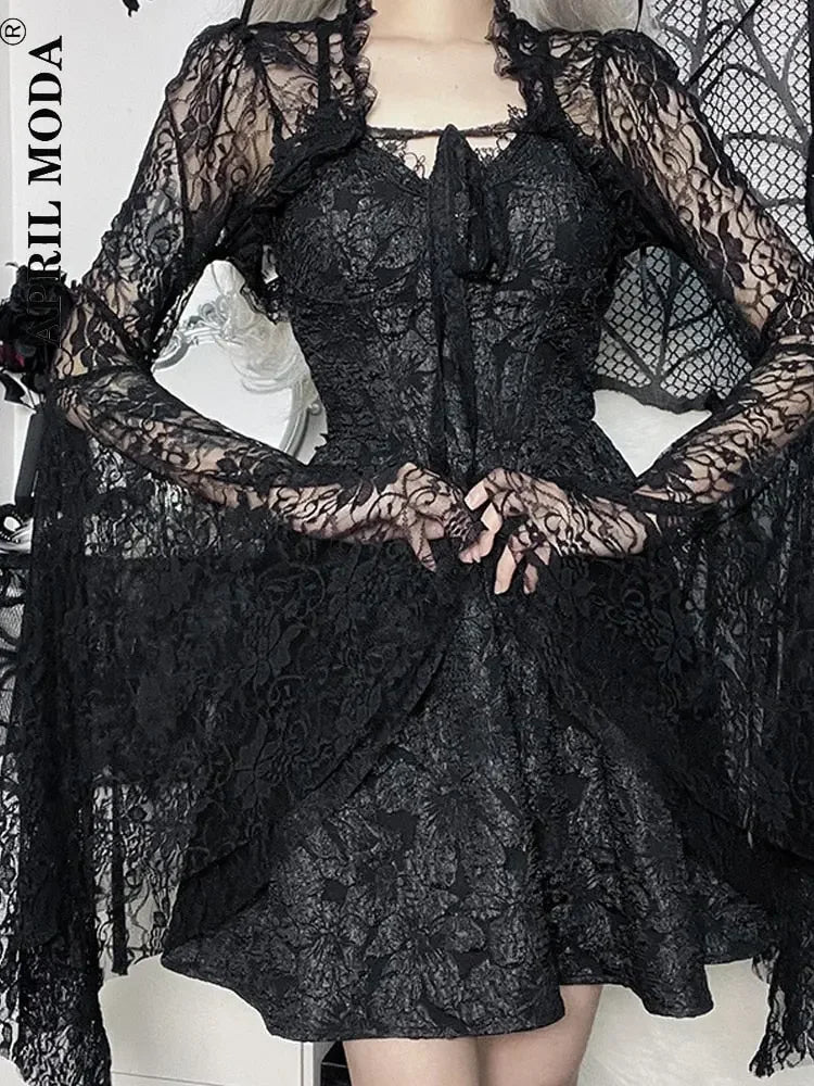 Women Black Lace Shrug Bolero Short Flare Sleeve Cropped Jacket Shrug for Wedding Evening Prom Gothic Costumes Aesthetic Tops